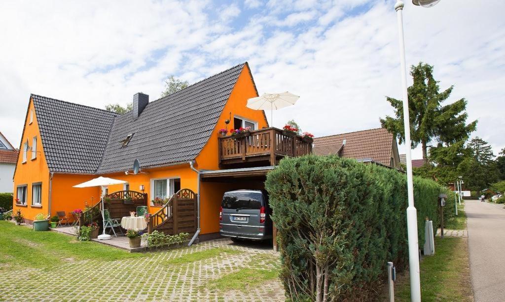 Sonnenblumenhaus 02 Apartamento Prerow Exterior foto